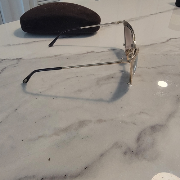 TOM FORD Gold Cat Eye Aviator with Mirrored Lens (Nastasya) - Picture 7 of 7